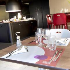 Отель Campanile Villeneuve D'Ascq питание