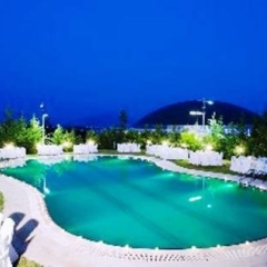 Parnis Palace Hotel Suites бассейн