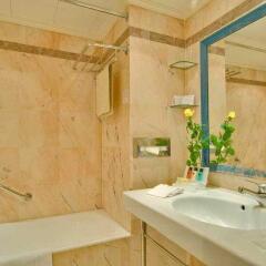 Отель Crowne Plaza Europa Hotel Бельгия, Брюссель - отзывы, цены и фото номеров - забронировать отель Crowne Plaza Europa Hotel онлайн ванная