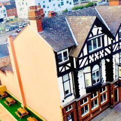 Отель The Kings Head спортивное сооружение