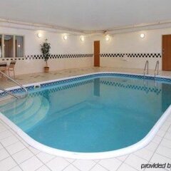 Отель Comfort Suites Columbus West - Hilliard США, Колумбус - отзывы, цены и фото номеров - забронировать отель Comfort Suites Columbus West - Hilliard онлайн бассейн фото 2