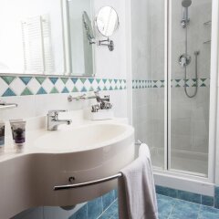 Отель Mercure Genova San Biagio ванная фото 2