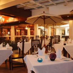 Rayaburi Hotel Patong Пхукет питание