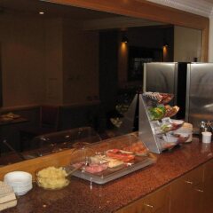 Отель Americana Hotel Великобритания, Лондон - 2 отзыва об отеле, цены и фото номеров - забронировать отель Americana Hotel онлайн питание фото 2