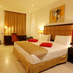 Corp Executive Hotel Doha Suites комната для гостей фото 2