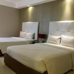 The Luxe Hotel комната для гостей