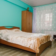 Гостиница Economy on Baykalskaya 234B-4-16 в Иркутске отзывы, цены и фото номеров - забронировать гостиницу Economy on Baykalskaya 234B-4-16 онлайн Иркутск комната для гостей фото 3