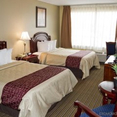 Отель Clarion Inn & Suites США, Маскегон-Хейтс - отзывы, цены и фото номеров - забронировать отель Clarion Inn & Suites онлайн комната для гостей фото 4