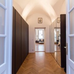 Отель The Bulletproof Apartment by easyBNB Чехия, Прага - отзывы, цены и фото номеров - забронировать отель The Bulletproof Apartment by easyBNB онлайн интерьер отеля