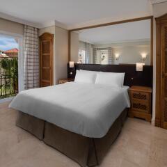 Отель Marriott's Marbella Beach Resort комната для гостей