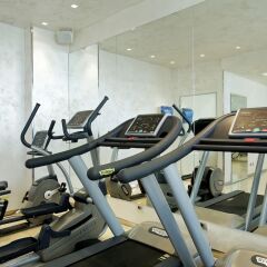 Отель Mercure Rimini Lungomare фитнесс-зал
