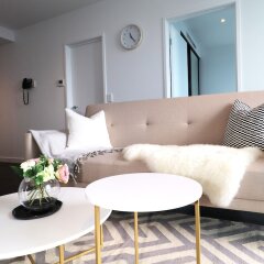 Отель Stunning Apt with Infinity Pool & Gym балкон