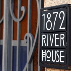 Отель 1872 River House парковка