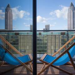 Отель Motel One Frankfurt Messe балкон