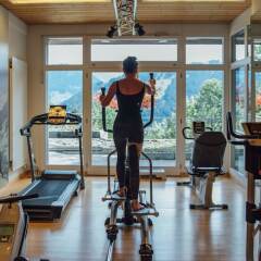 Отель The Sun&Soul Panorama Pop-Up Hotel Solsana Швейцария, Занен - отзывы, цены и фото номеров - забронировать отель The Sun&Soul Panorama Pop-Up Hotel Solsana онлайн фитнесс-зал