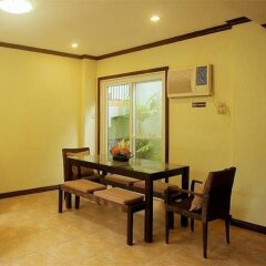 Отель Sheridan Villas Boracay Филиппины, остров Боракай - отзывы, цены и фото номеров - забронировать отель Sheridan Villas Boracay онлайн балкон