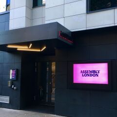 Assembly Hotel London парковка