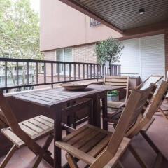Отель Classic Bonanova - 4 Bedroom Apartment 2nd Floor - MSB 56028 Испания, Барселона - отзывы, цены и фото номеров - забронировать отель Classic Bonanova - 4 Bedroom Apartment 2nd Floor - MSB 56028 онлайн балкон