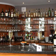 Отель Best Western Plus Aero 44 гостиничный бар