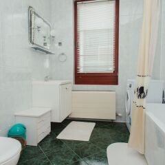 Отель Lucka Rooms - California Dreaming B24.2 Польша, Варшава - отзывы, цены и фото номеров - забронировать отель Lucka Rooms - California Dreaming B24.2 онлайн ванная фото 2