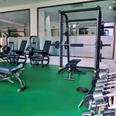 Grecian Bay Hotel фитнесс-зал фото 2