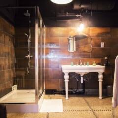 Отель Le Coup de Coeur Appartement Marché aux Charbons Бельгия, Брюссель - отзывы, цены и фото номеров - забронировать отель Le Coup de Coeur Appartement Marché aux Charbons онлайн ванная