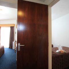 Отель Beach Hotel Sharjah ОАЭ, Шарджа - 8 отзывов об отеле, цены и фото номеров - забронировать отель Beach Hotel Sharjah онлайн комната для гостей