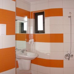 Отель Chorbadji Petkovi Hanove Болгария, Аврен - отзывы, цены и фото номеров - забронировать отель Chorbadji Petkovi Hanove онлайн ванная фото 2