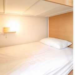 Simple to Sleep Hostel Бангкок комната для гостей
