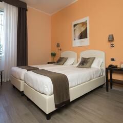 Hotel Florence сейф в номере
