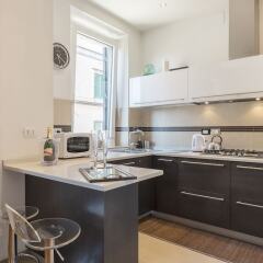 Апартаменты Colosseo & Colle Oppio Charming Apartment Рим в номере