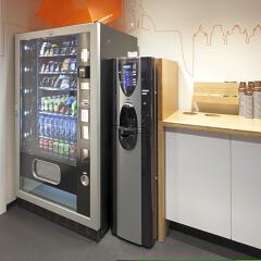 Отель easyHotel Brussels City Centre питание фото 2