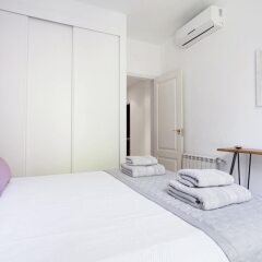 Отель Near Reina Sofía Museum. 6pax. 2bedrooms. Reina Sofia III Испания, Мадрид - отзывы, цены и фото номеров - забронировать отель Near Reina Sofía Museum. 6pax. 2bedrooms. Reina Sofia III онлайн комната для гостей фото 2