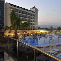 Lake & River Side Hotel & Spa бассейн фото 2