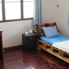 Отель Hypnok Guesthouse Бангкок удобства в номере