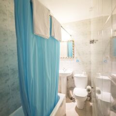 Отель Hostal La Plata ванная фото 2