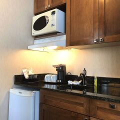 Отель Best Western Plus Suites Downtown Канада, Калгари - отзывы, цены и фото номеров - забронировать отель Best Western Plus Suites Downtown онлайн удобства в номере