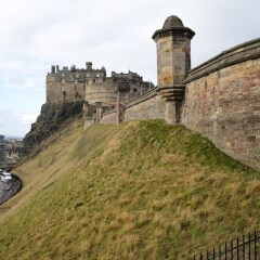 Апартаменты Royal Mile 5 BR Apartment nr Castle Эдинбург вид на фасад