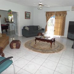The Royal Kensington Guest House in Montego Bay, Jamaica from 123$, photos, reviews - zenhotels.com guestroom photo 3
