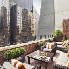 Отель Omni Berkshire Place США, Нью-Йорк - отзывы, цены и фото номеров - забронировать отель Omni Berkshire Place онлайн балкон