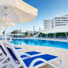 La Blanche Island Hotel бассейн