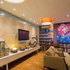 Отель Baboona Beachfront Living развлечения