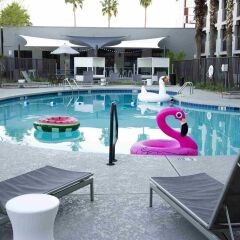 Отель MOXY Phoenix Tempe/ASU Area бассейн