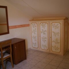 Отель Agriturismo Tenuta Quarto Santa Croce удобства в номере