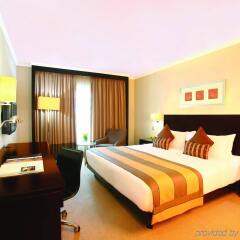 Отель Ramada Plaza Дубай комната для гостей фото 2