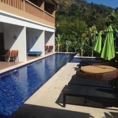 Отель Villa Sakoo Resort бассейн