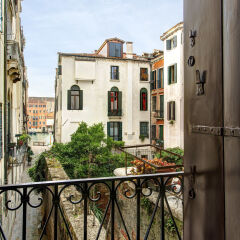 Отель GKK Exclusive Private Suites Venezia Италия, Венеция - отзывы, цены и фото номеров - забронировать отель GKK Exclusive Private Suites Venezia онлайн балкон