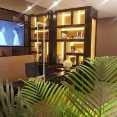 Отель Dominic & Smart Luxury Suites Republic Square развлечения