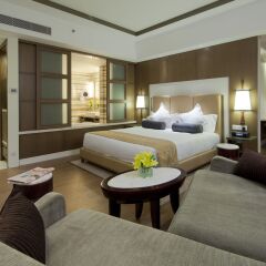 Crowne Plaza Hotel New Delhi Okhla комната для гостей фото 2