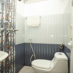 Отель OYO 219 Hotel Royal Kusum Непал, Катманду - отзывы, цены и фото номеров - забронировать отель OYO 219 Hotel Royal Kusum онлайн ванная фото 2